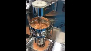 Лабораторный вертикальный экструдер-гранулятор